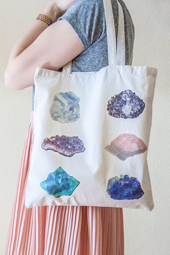 26 Ways to Decorate a Plain Tote Bag